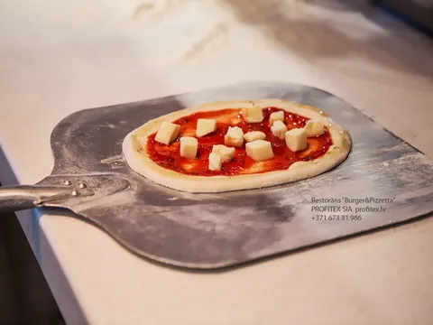 Restorāns "Burger&Pizzetta" 7